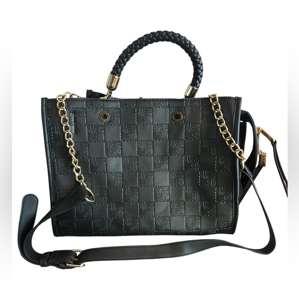 Steve Madden Elegant Black Designer Logo Tote Bag with Gold Zipper Accents Chic